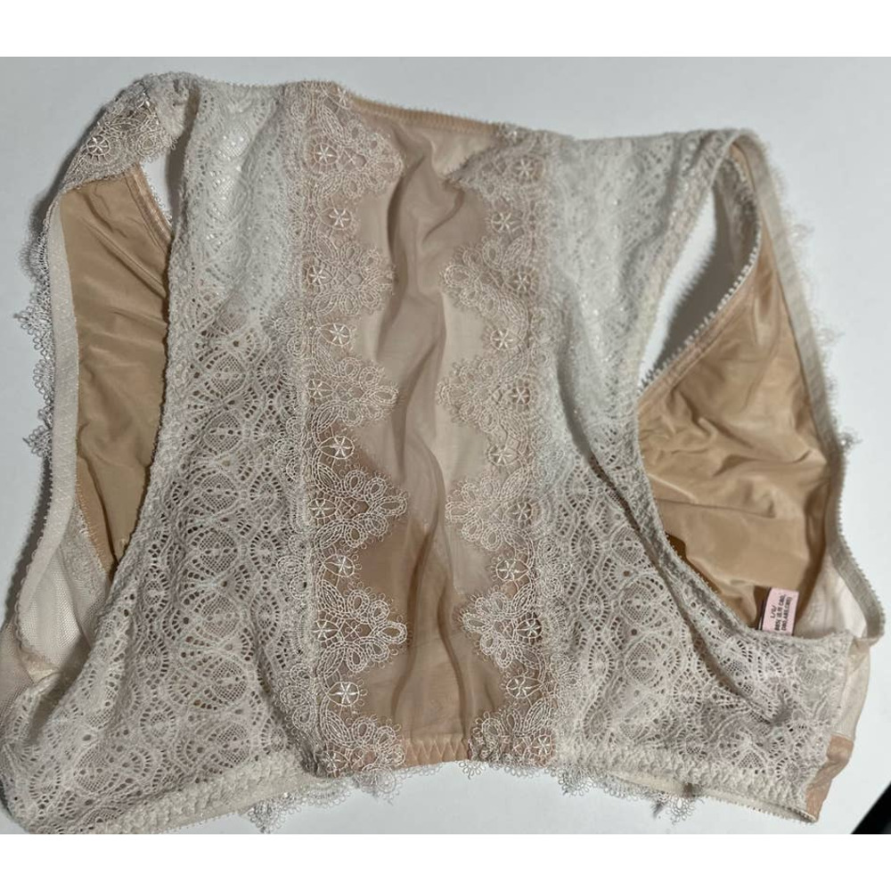 Victoria's Secret Nude White Lace Bralette size‎ L